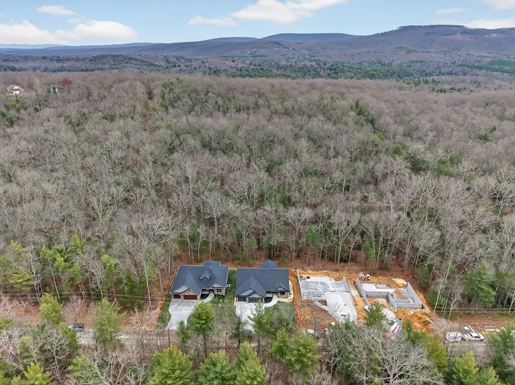 157 Natchez Circle Crossville TN 38558