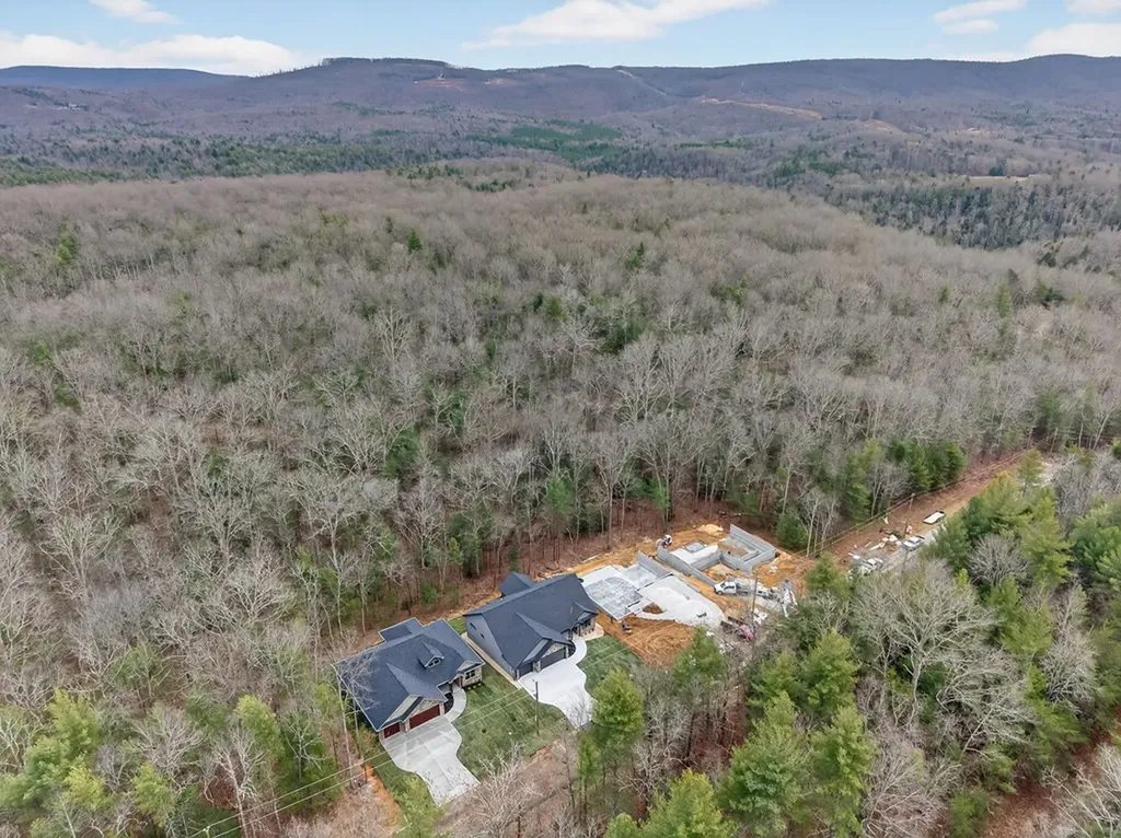 157 Natchez Circle Crossville TN 38558