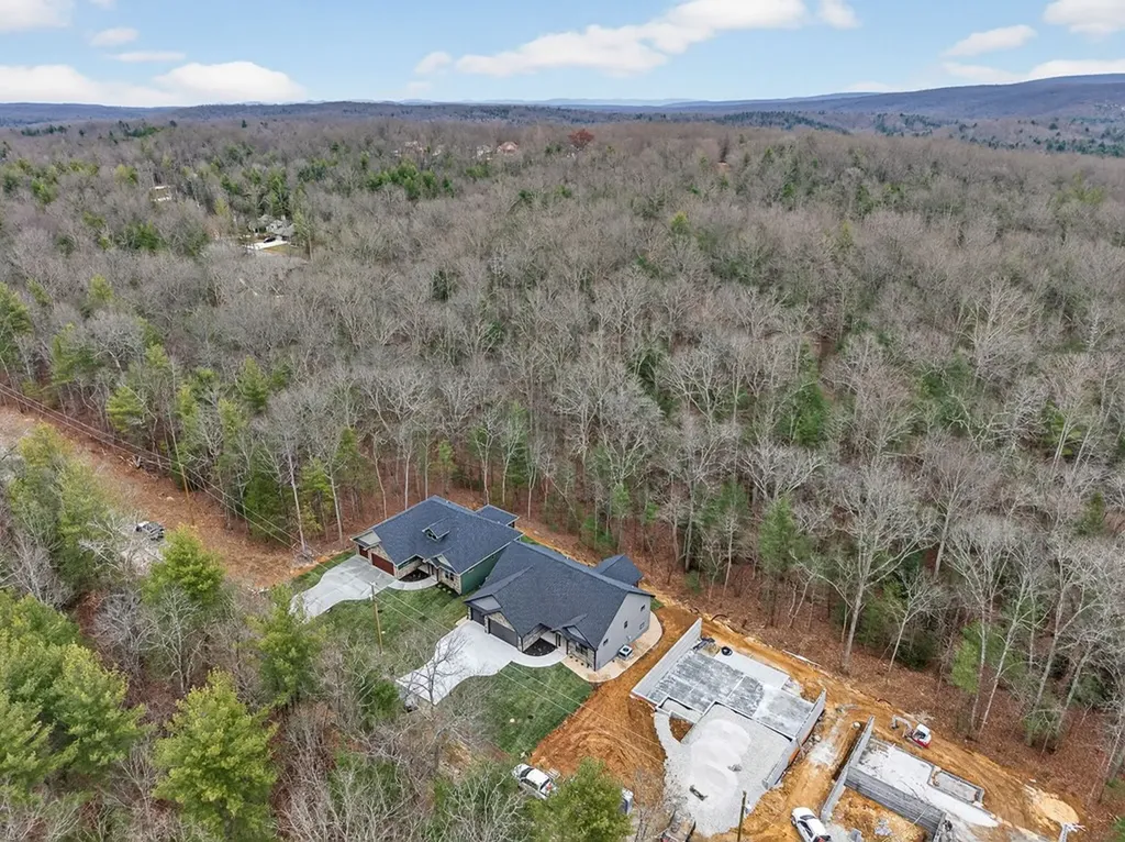 157 Natchez Circle Crossville TN 38558