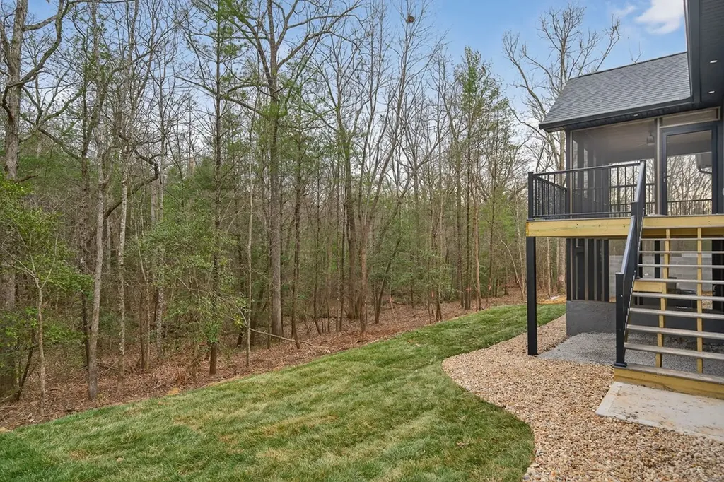 157 Natchez Circle Crossville TN 38558