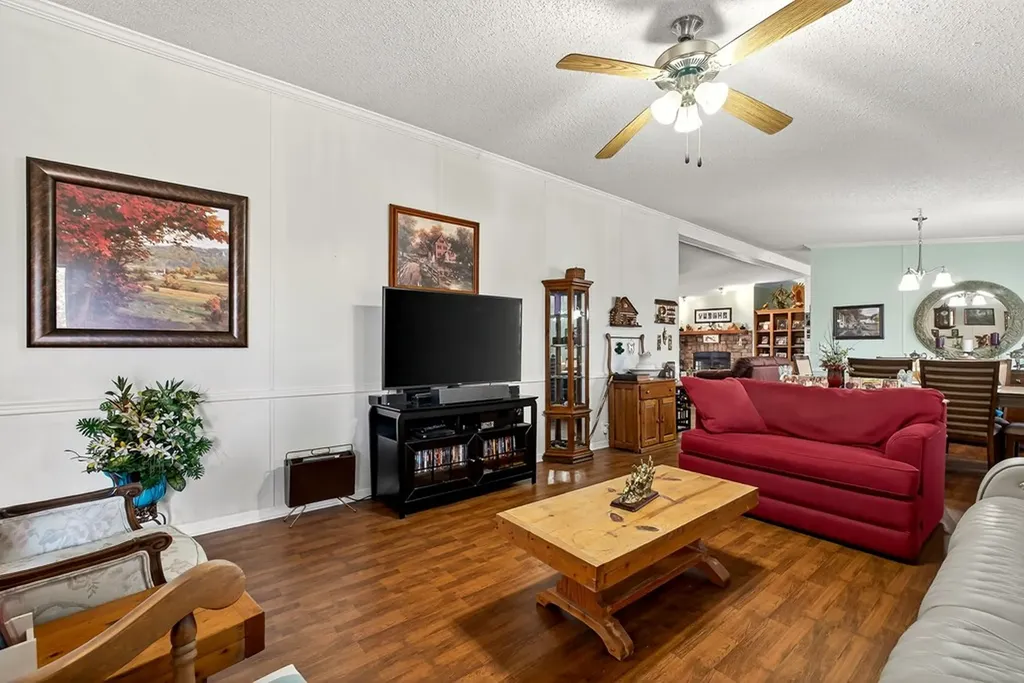 7578 East Fork Lane Crawford TN 38554