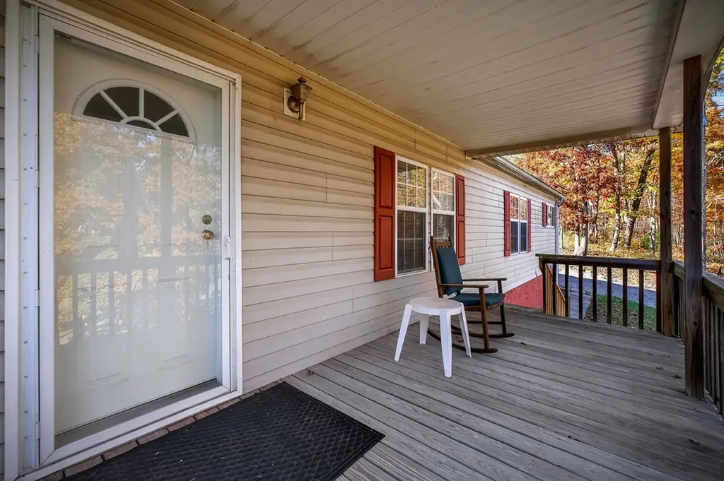 7578 East Fork Lane Crawford TN 38554