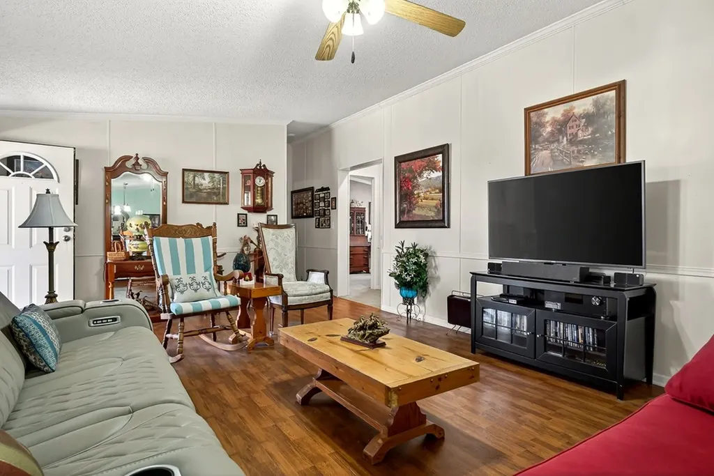 7578 East Fork Lane Crawford TN 38554