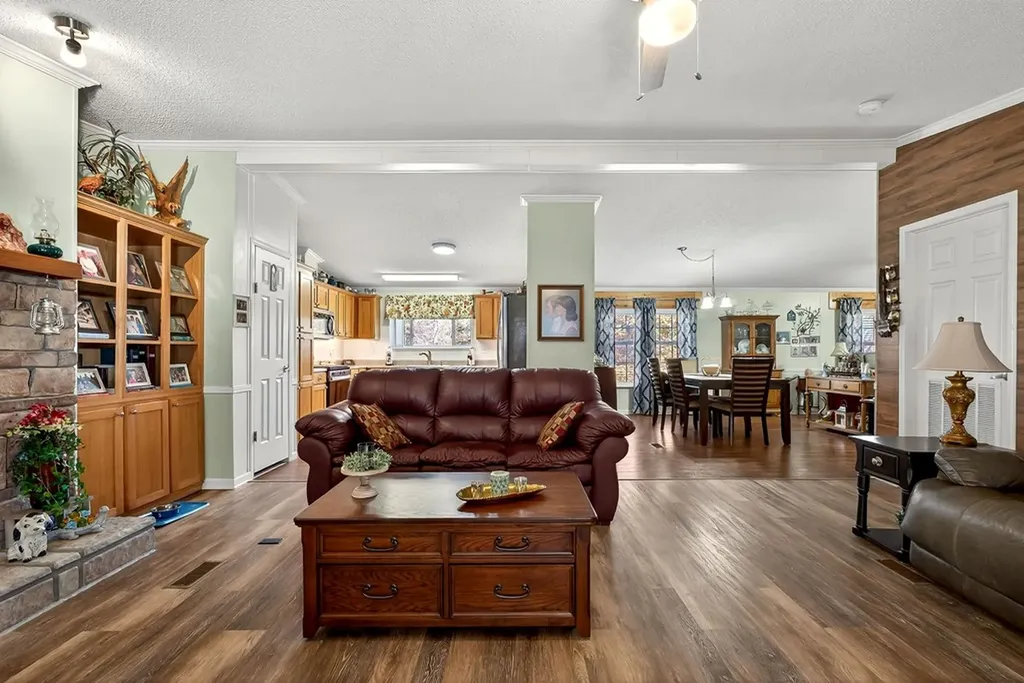 7578 East Fork Lane Crawford TN 38554