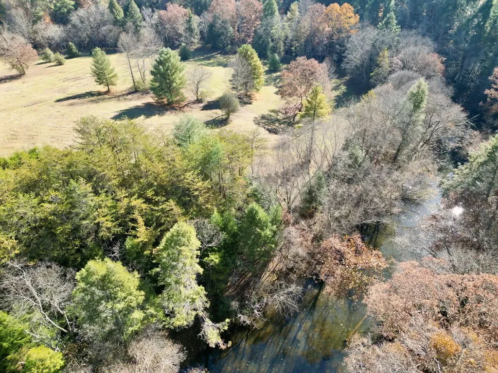 0 Daddy's Creek Trail - 7.92 Acres Crossville TN 38555