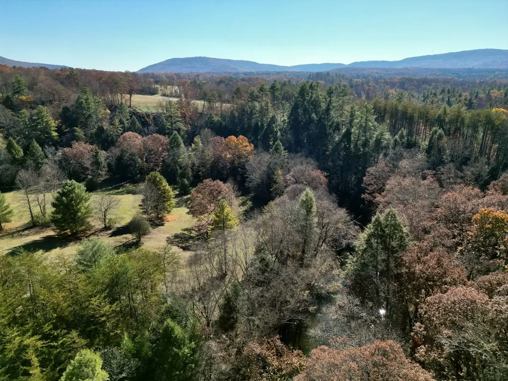 0 Daddy's Creek Trail - 7.92 Acres Crossville TN 38555