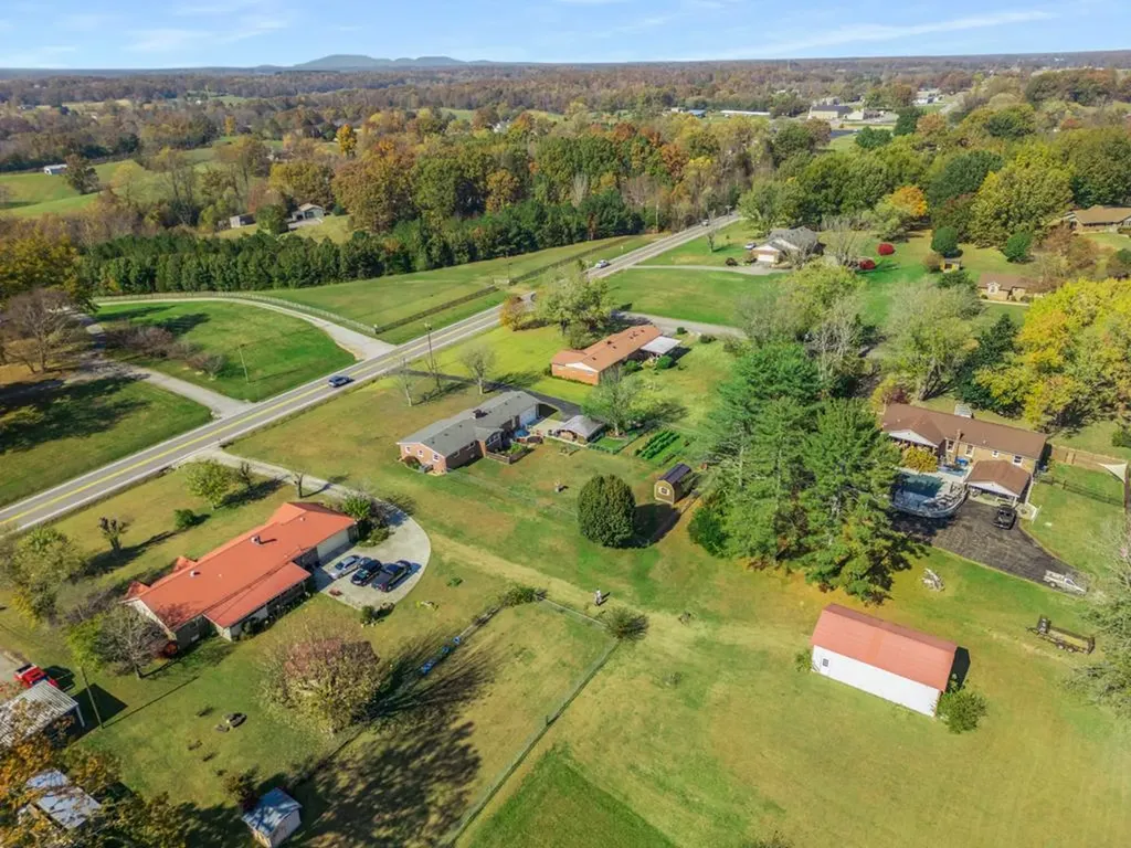 3564 Smithville Highway Mcminnville TN 37110