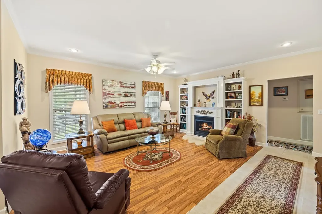 169 Prosperity Drive Baxter TN 38544