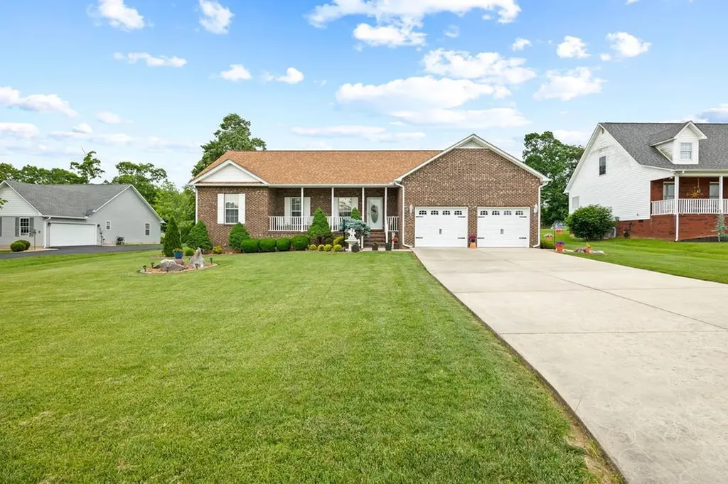 169 Prosperity Drive Baxter TN 38544