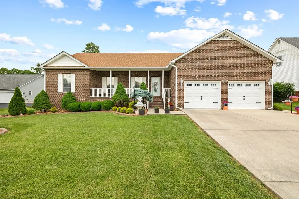 169 Prosperity Drive Baxter TN 38544