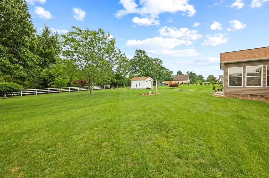 169 Prosperity Drive Baxter TN 38544