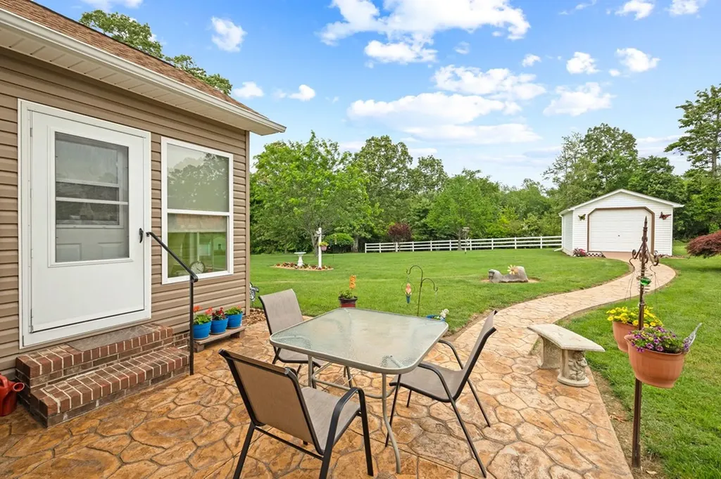 169 Prosperity Drive Baxter TN 38544