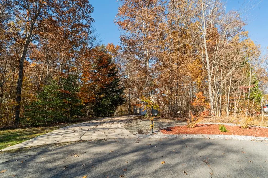 128 Sunset Point Crossville TN 38571-3679