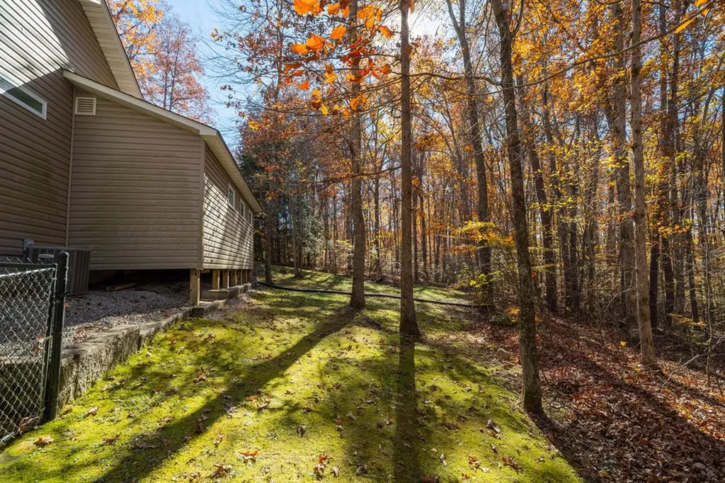 128 Sunset Point Crossville TN 38571-3679