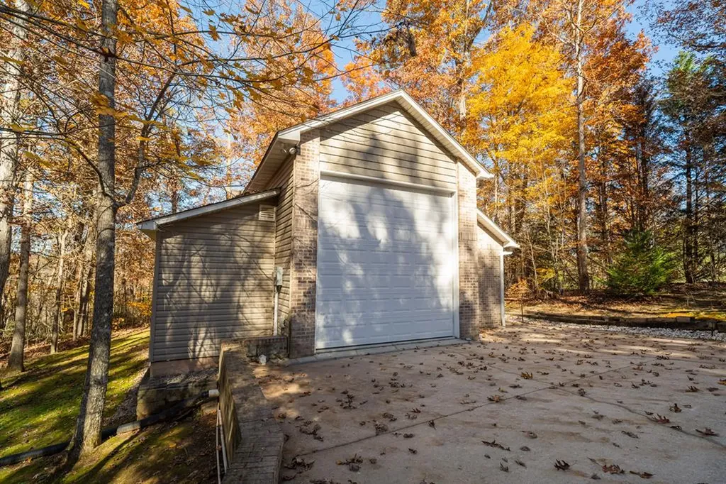 128 Sunset Point Crossville TN 38571-3679