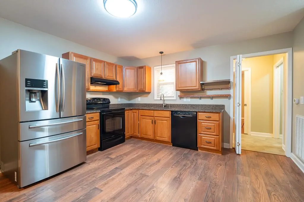 128 Sunset Point Crossville TN 38571-3679