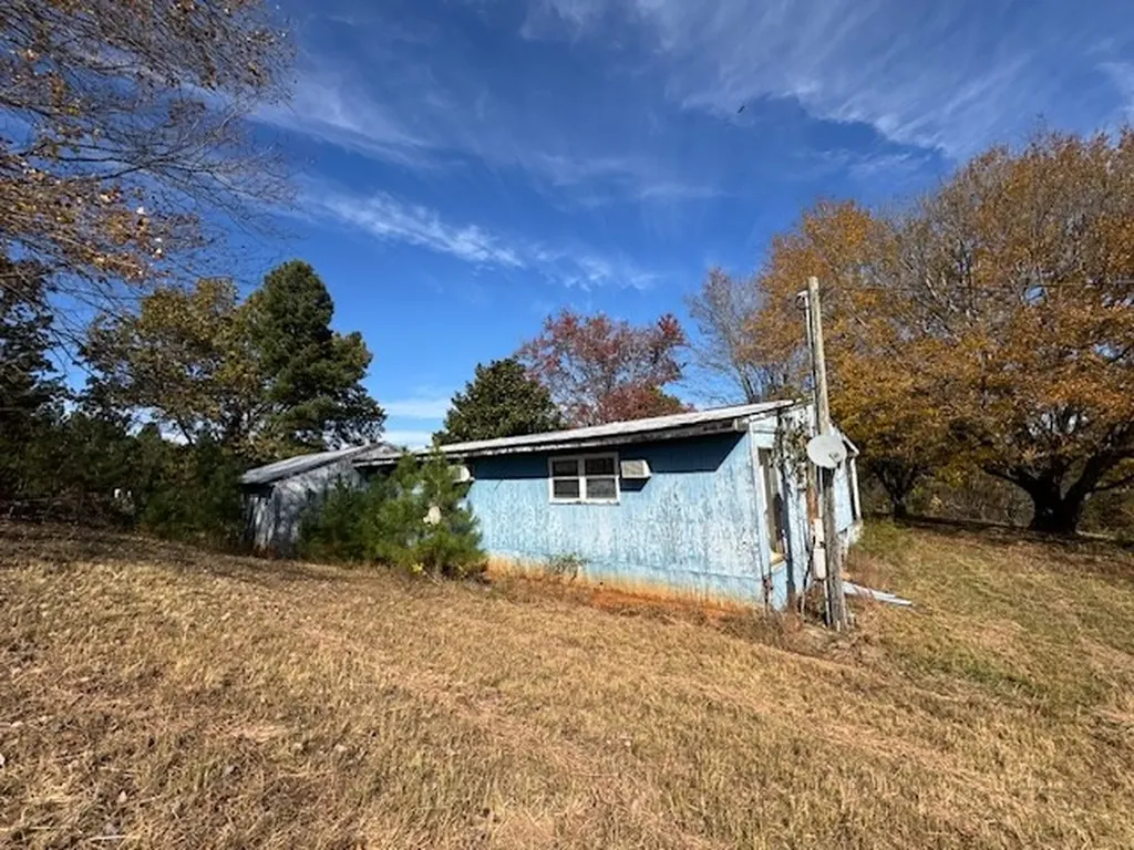 83 Millie Ridge Road Celina TN 38551