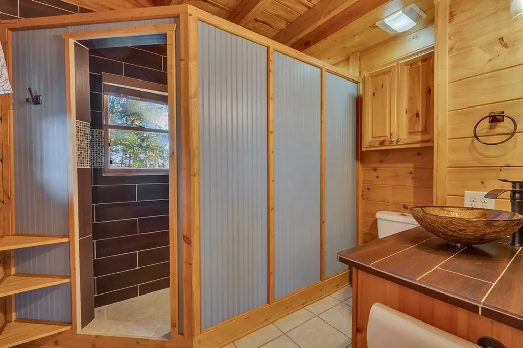 1041 High Meadow Drive Spencer TN 38585