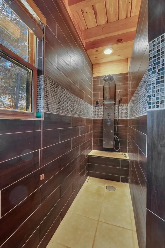 1041 High Meadow Drive Spencer TN 38585