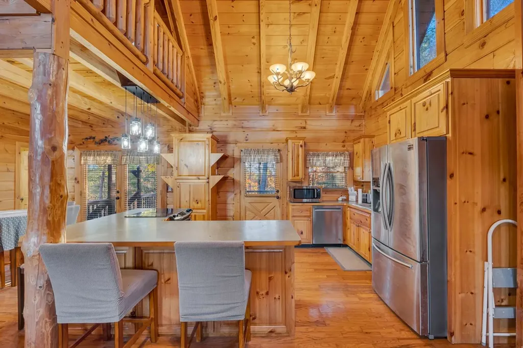 1041 High Meadow Drive Spencer TN 38585