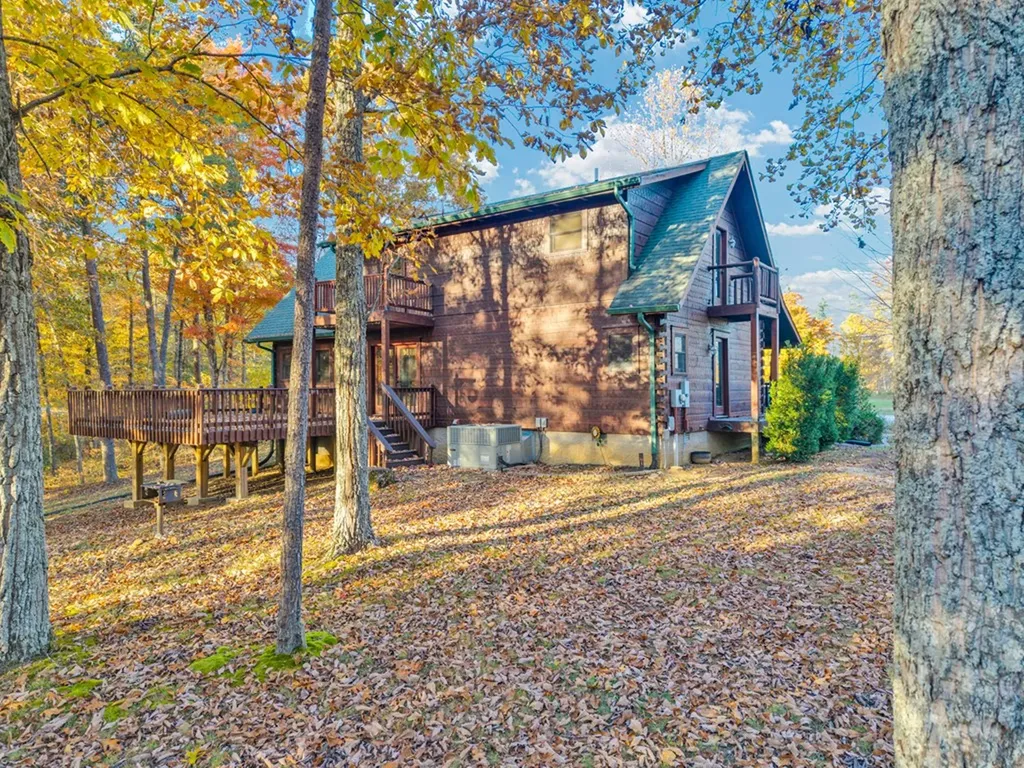 1041 High Meadow Drive Spencer TN 38585