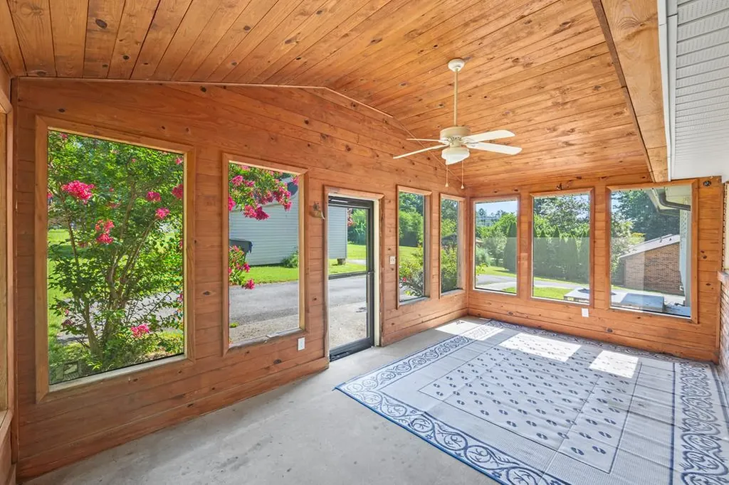 1015 Tanglewood Drive Cookeville TN 38501