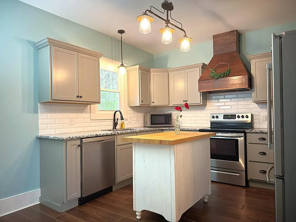 503 W 3rd Street Livingston TN 38570