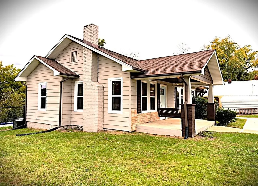 503 W 3rd Street Livingston TN 38570