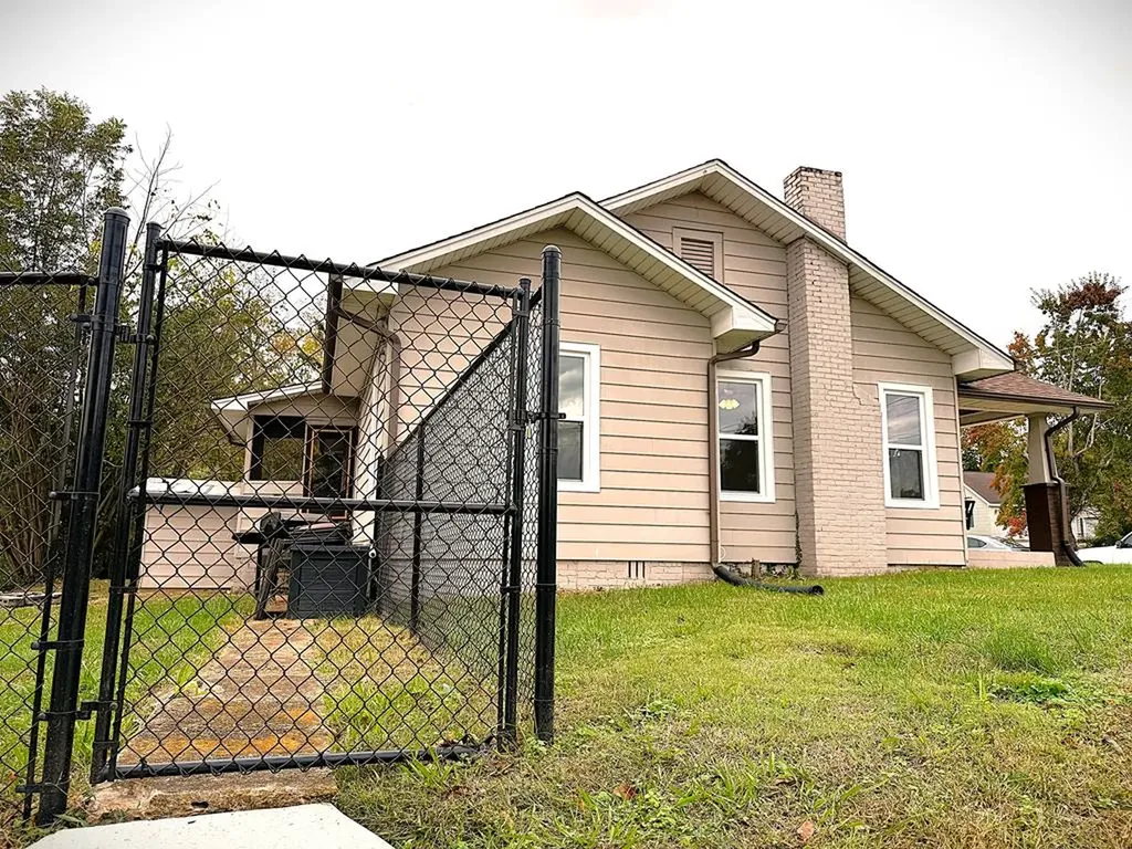 503 W 3rd Street Livingston TN 38570