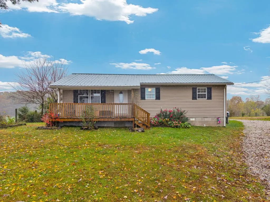 921 Barney Holt Jamestown TN 38556