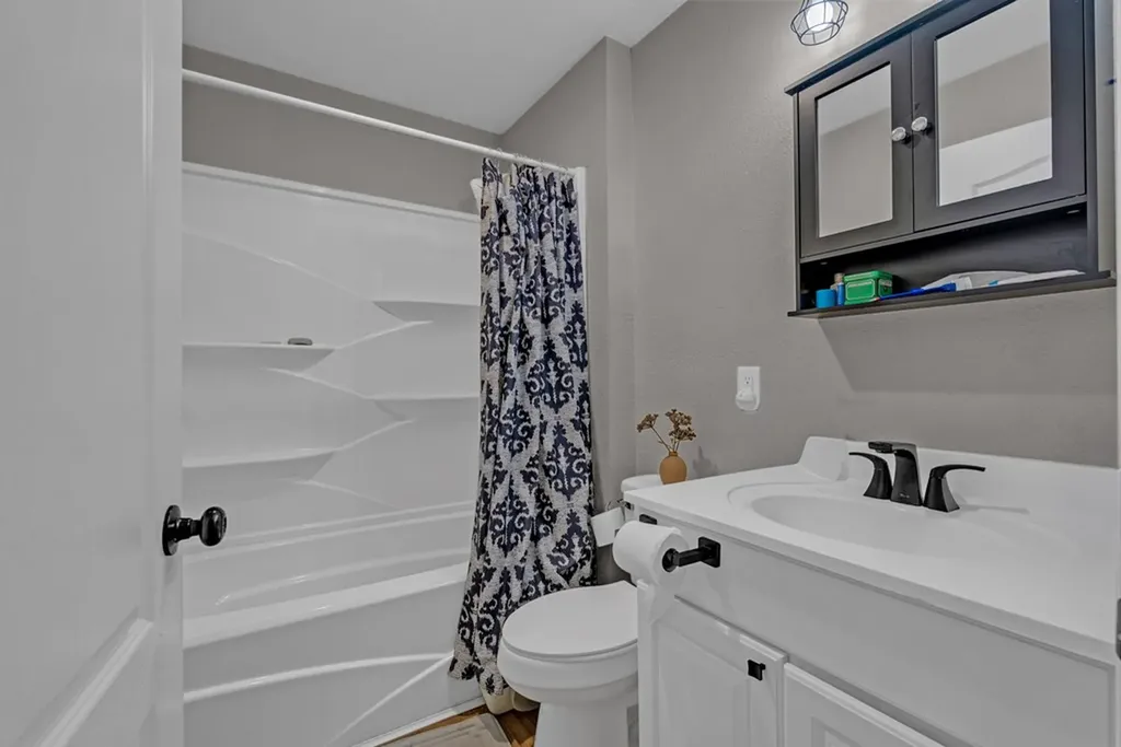 921 Barney Holt Jamestown TN 38556