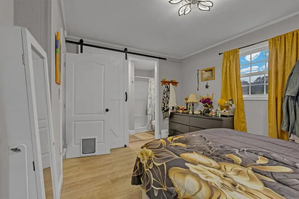 921 Barney Holt Jamestown TN 38556