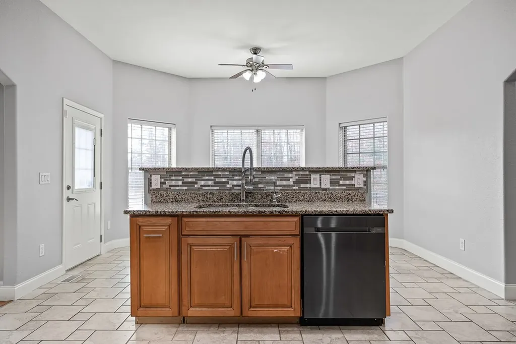 39 N Riverview Lane Crossville TN 38555