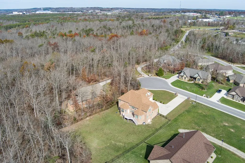 39 N Riverview Lane Crossville TN 38555