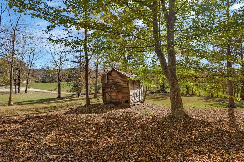 876 Crab Mountain Road Jamestown TN 38556