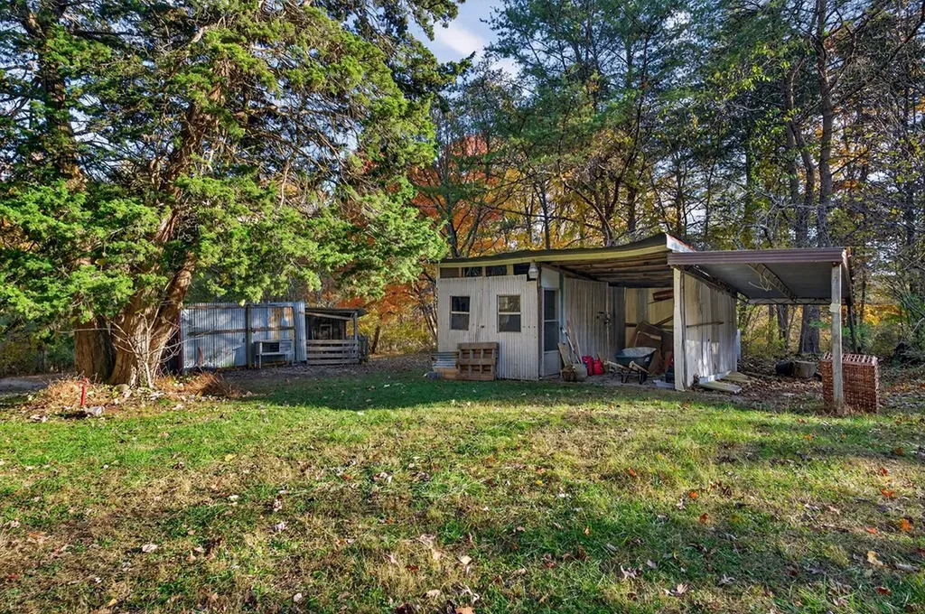 1294 Long Mountain Road Mcminnville TN 37110