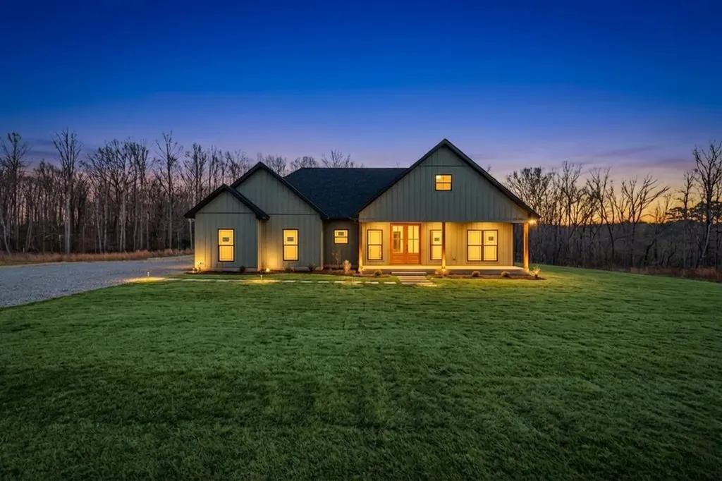 1458 Taylor Place Road Jamestown TN 38556