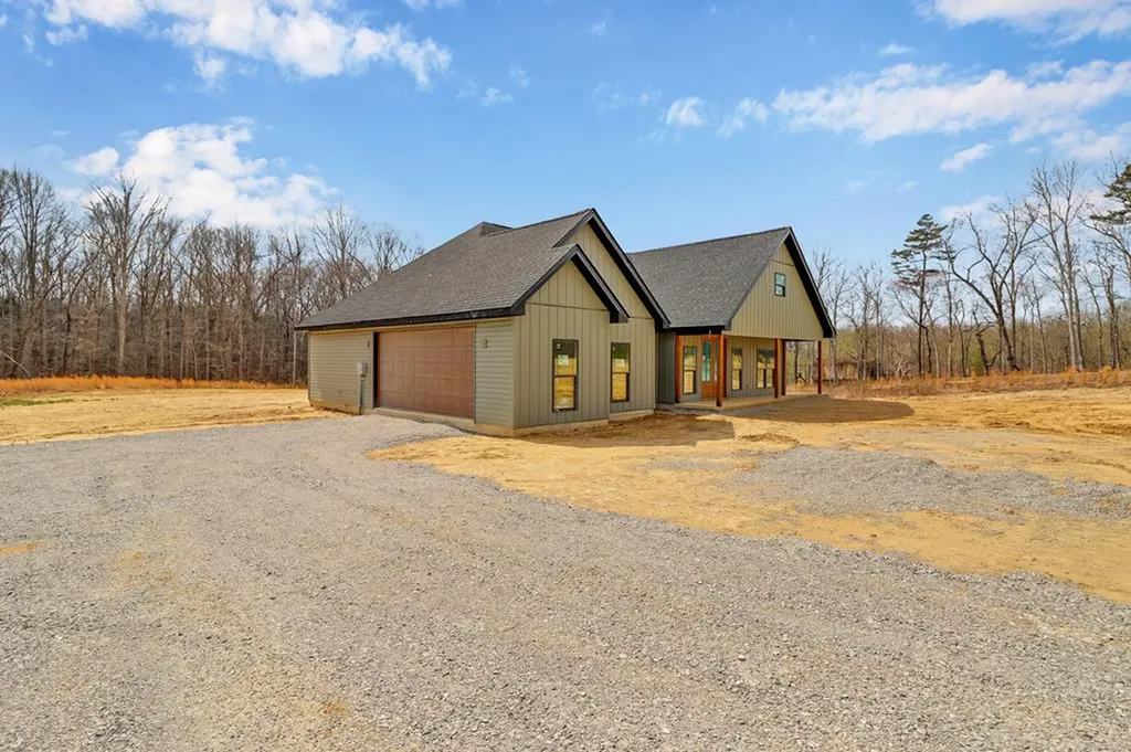 1458 Taylor Place Road Jamestown TN 38556