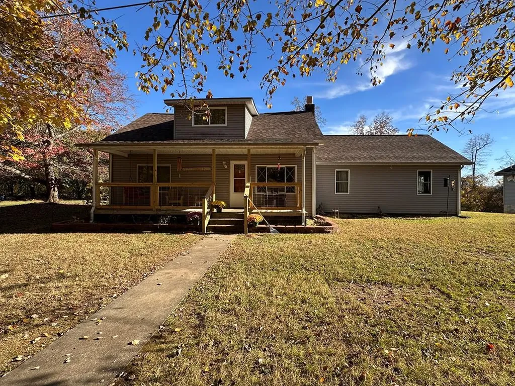 1141 Nick Road Pall Mall TN 38577