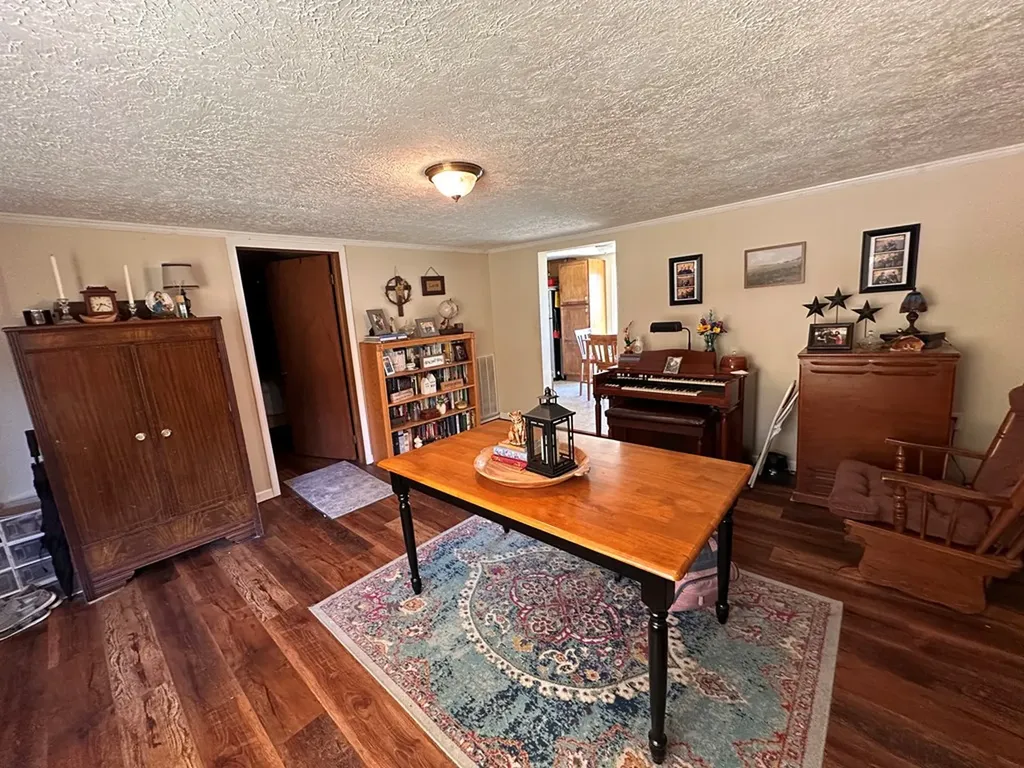 1141 Nick Road Pall Mall TN 38577