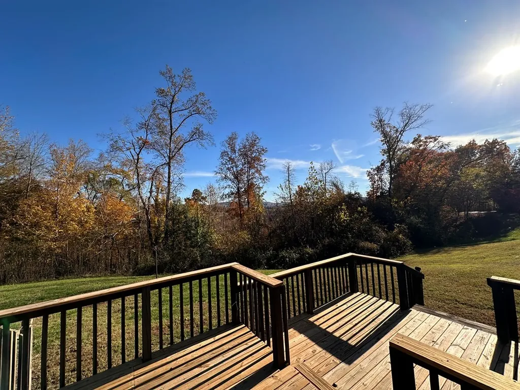 1141 Nick Road Pall Mall TN 38577