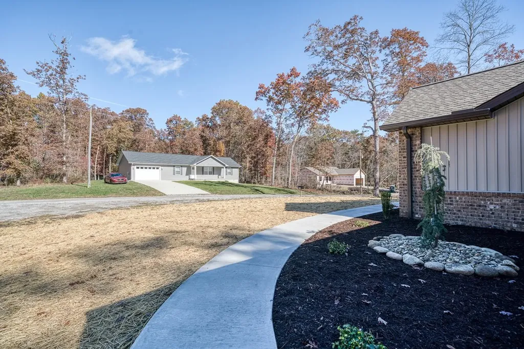 1001 Grey Eagle Drive Crossville TN 38572