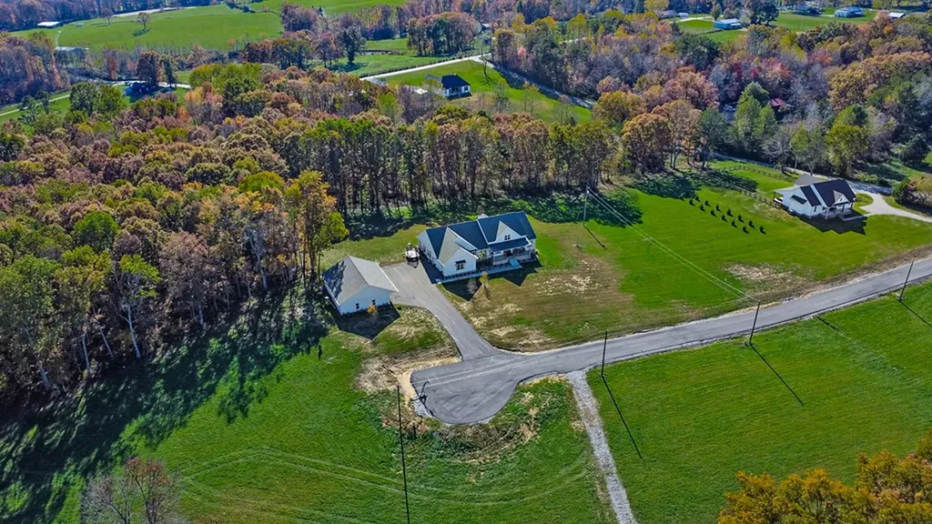 422 Peach Lane Jamestown TN 38556