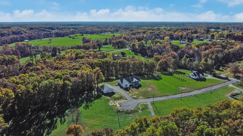 422 Peach Lane Jamestown TN 38556