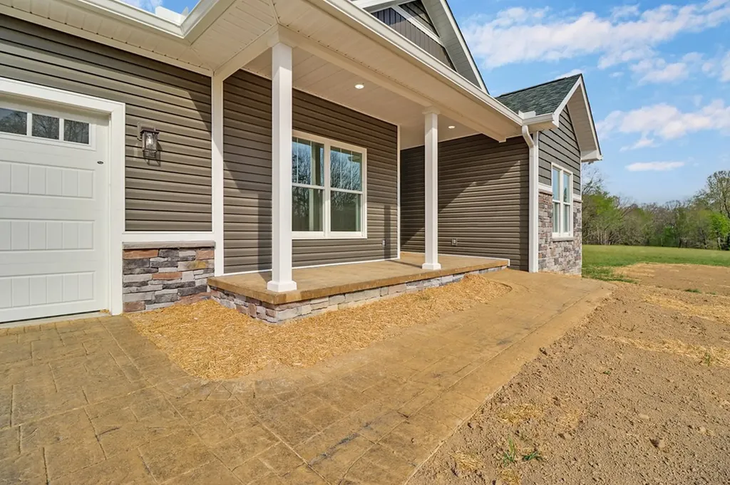 880 Allardt Highway Jamestown TN 38556