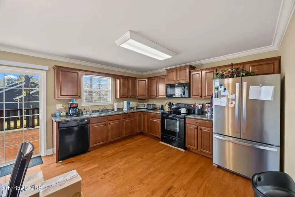 500 Walnut Heights Lane Rickman TN 38580-1777