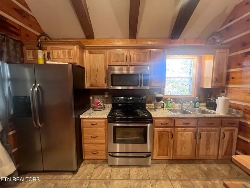 5616 E Port Dock Road Alpine TN 38546
