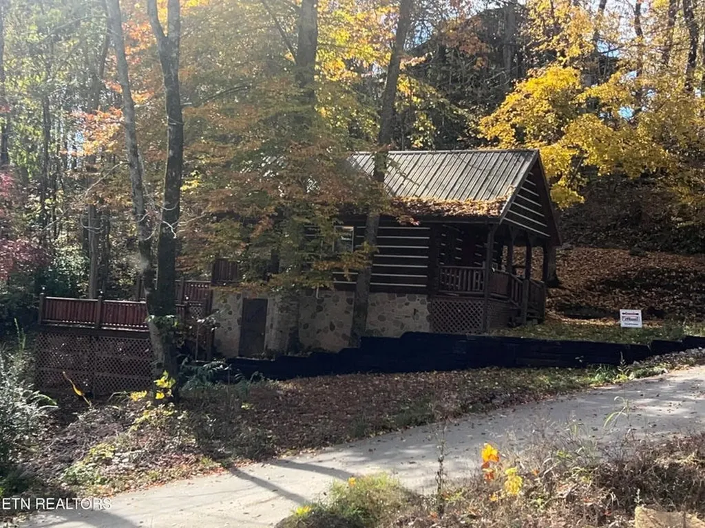 5616 E Port Dock Road Alpine TN 38546