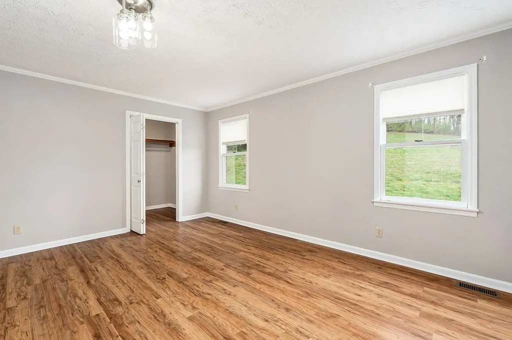 817 Peach Drive Livingston TN 38570