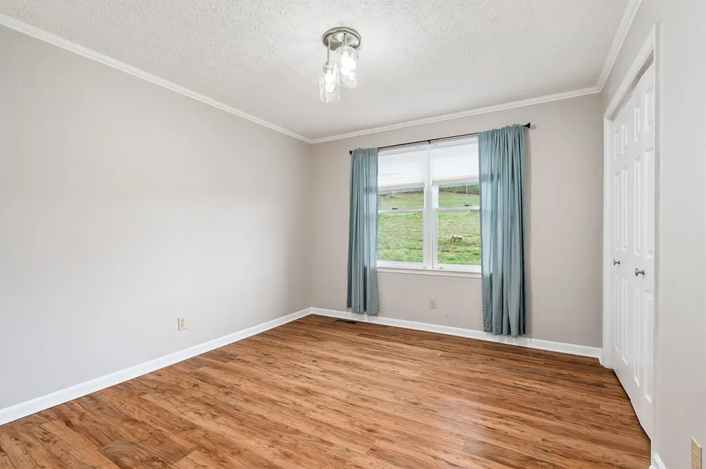 817 Peach Drive Livingston TN 38570